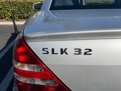 Used 2003 Mercedes-Benz SLK 32 AMG image 20