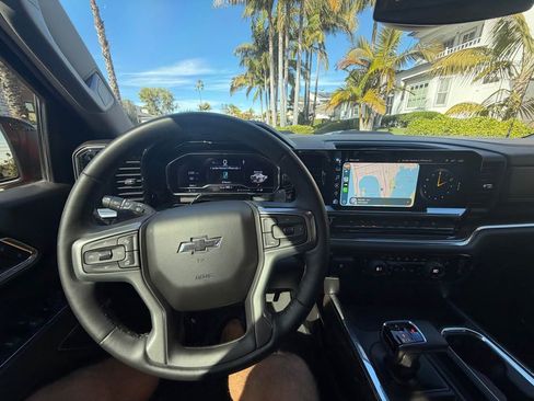 Used 2023 Chevrolet Silverado 1500 LT Trail Boss w/ Convenience Package II image 12