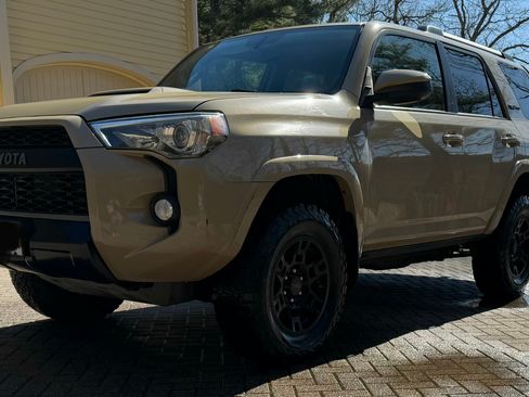 Used 2016 Toyota 4Runner TRD Pro image 2