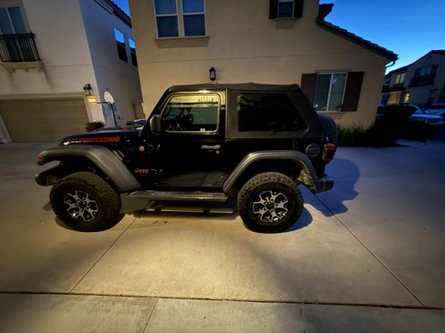 Used 2020 Jeep Wrangler Rubicon w/ LED Lighting Group image 4
