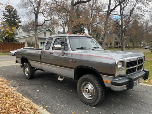 Used 1993 Dodge D/W Truck 250 image 11