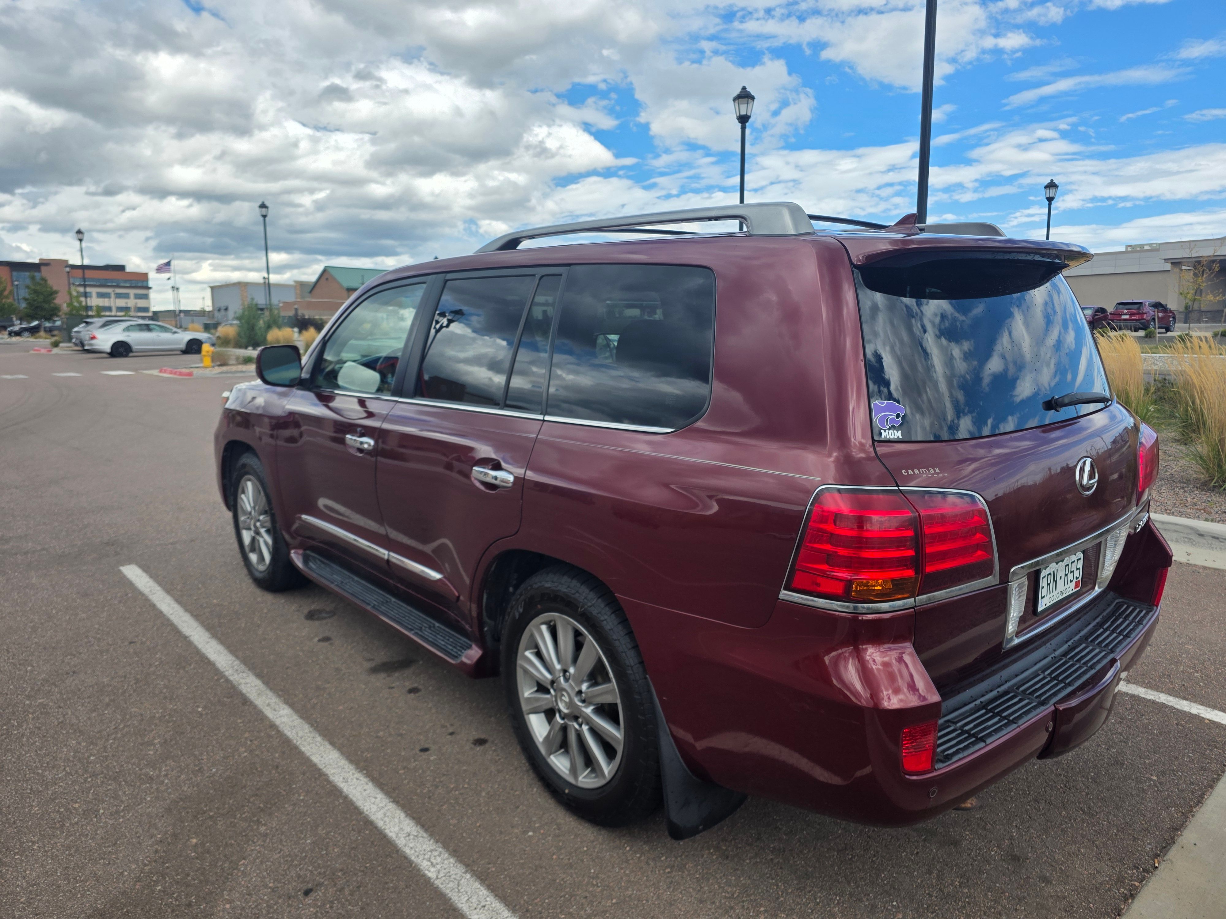 Used 2011 Lexus LX 570 4WD w/ Luxury Pkg image 11
