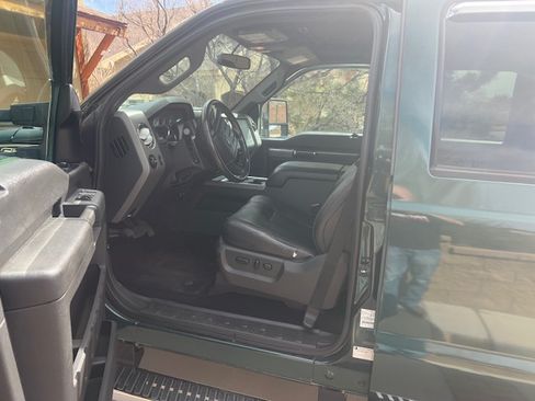 Used 2012 Ford F250 Lariat w/ Chrome Pkg image 8