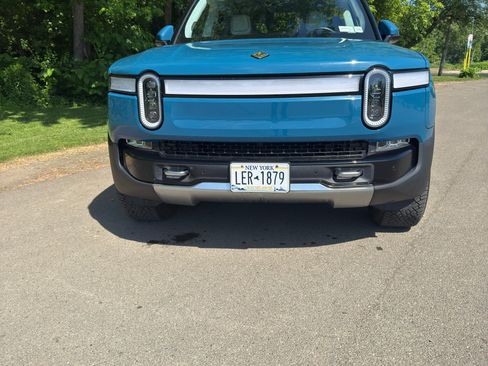 Used 2023 Rivian R1T Adventure AWD/4WD image 2