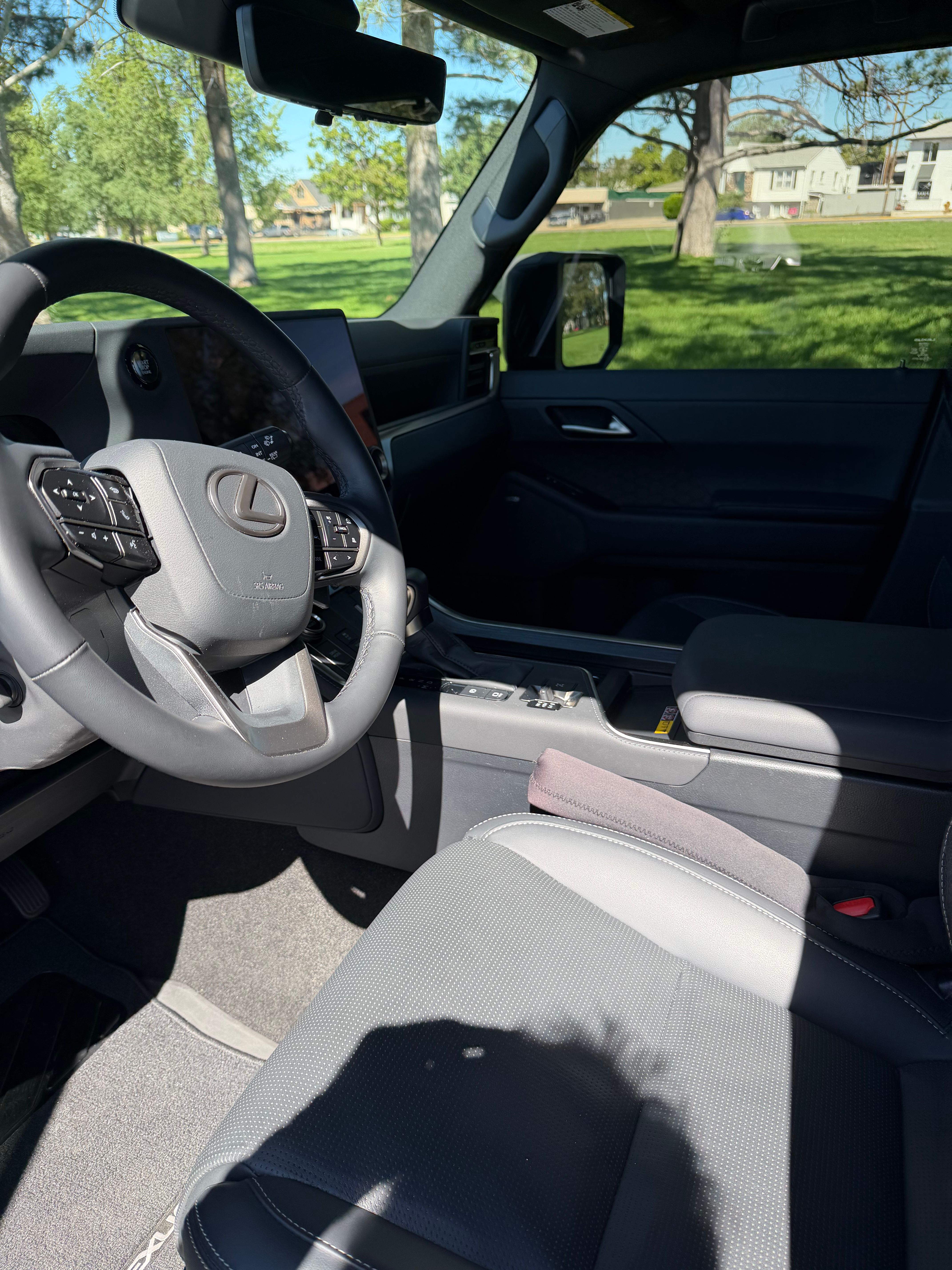 Used 2026 Lexus GX 550 w/ Accessory Package (2T) AWD/4WD image 9