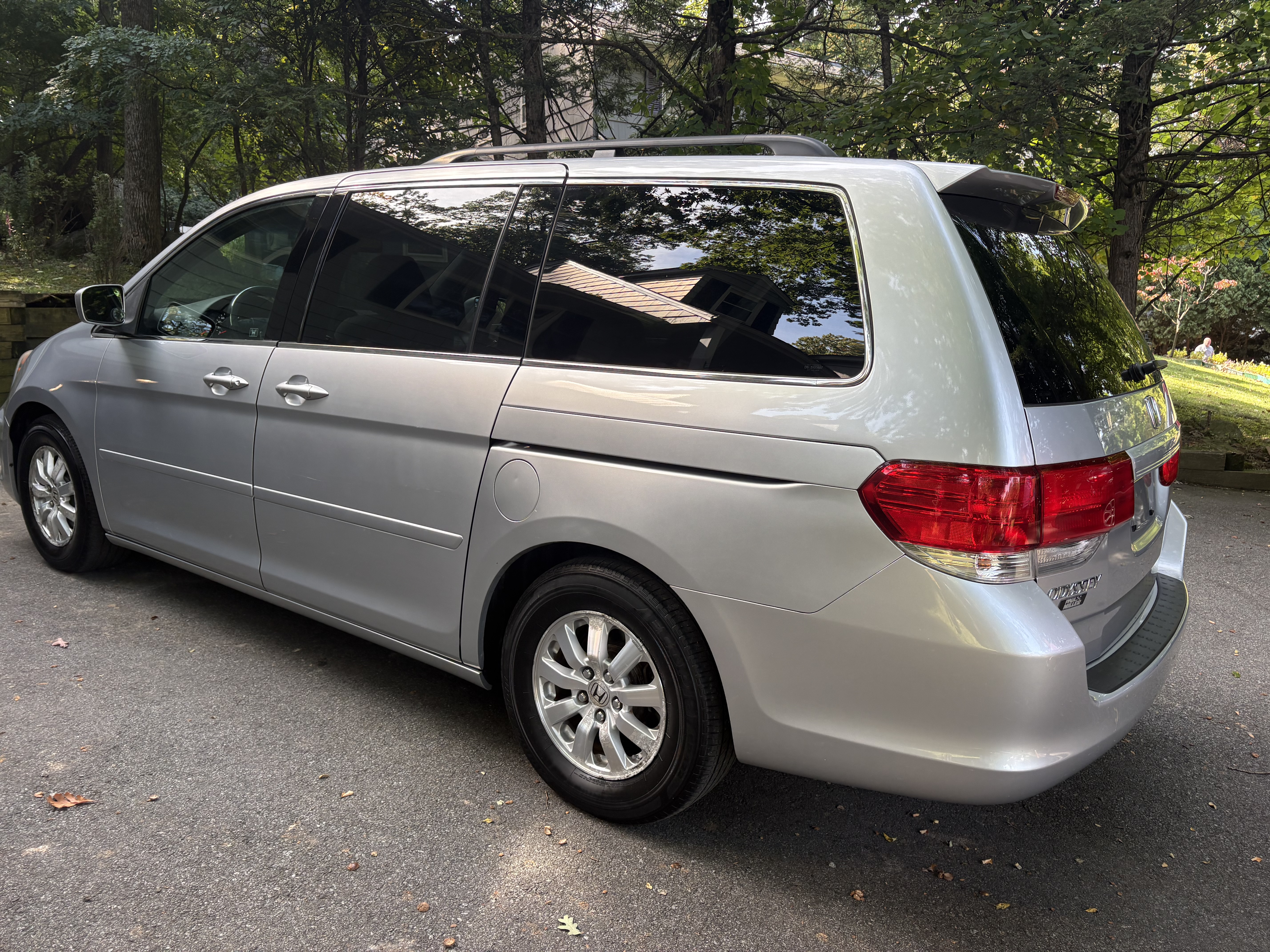 Used 2010 Honda Odyssey EX image 8