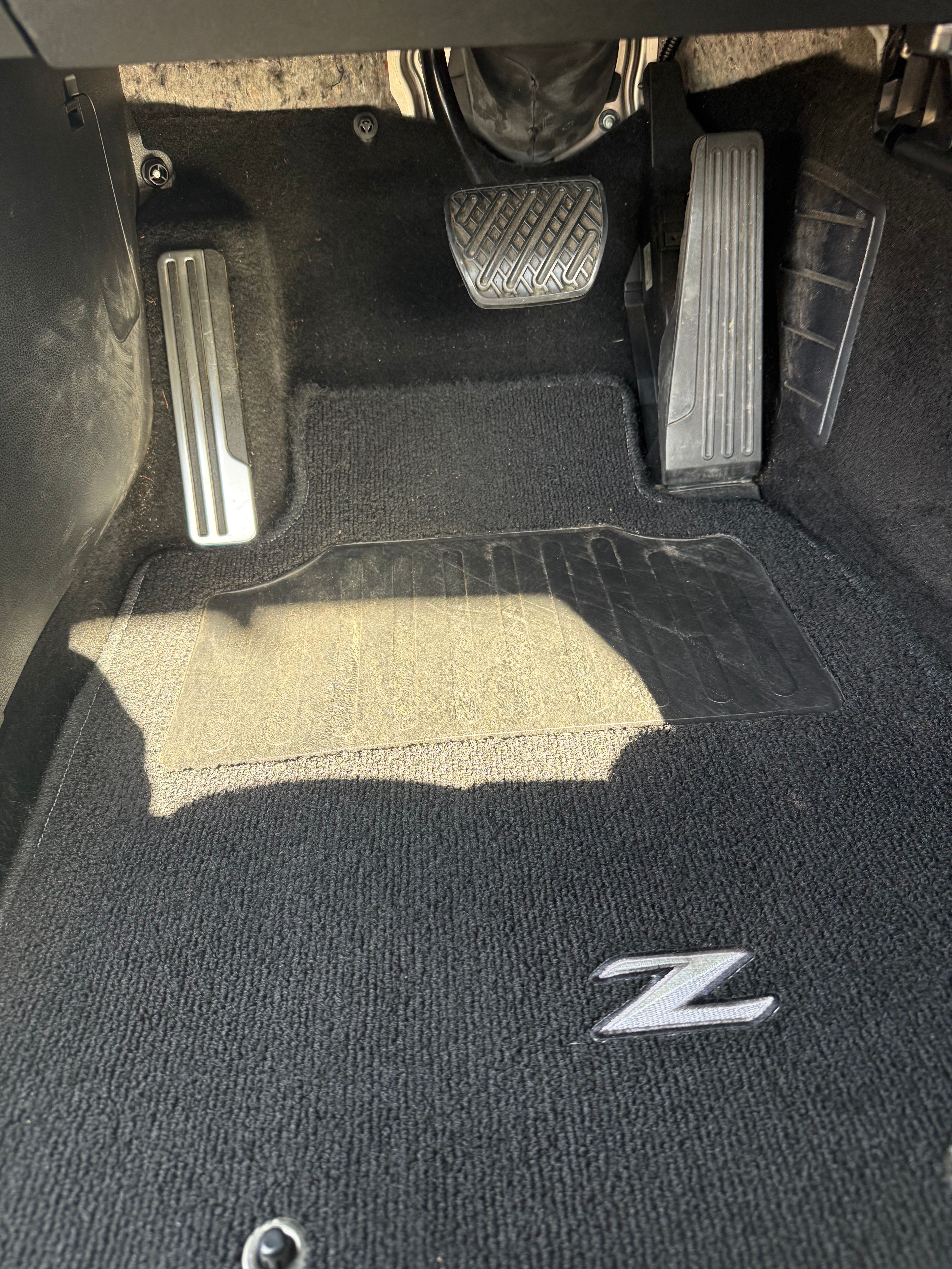 Used 2018 Nissan 370Z Coupe RWD image 17
