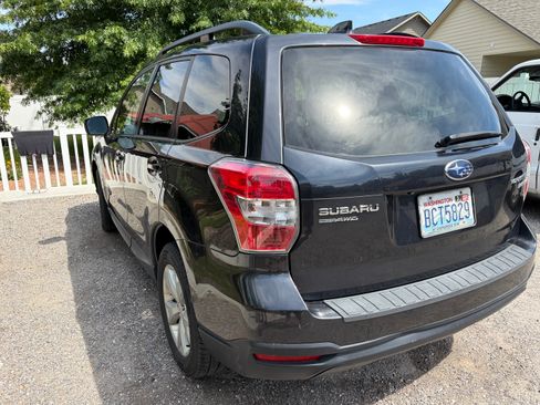 Used 2016 Subaru Forester 2.5i Premium AWD/4WD image 8