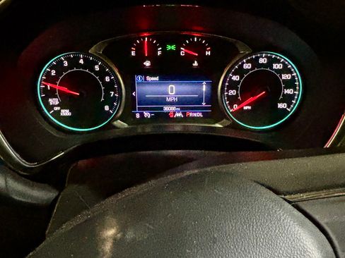 Used 2021 Chevrolet Equinox LT FWD image 8