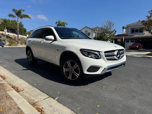 Used 2019 Mercedes-Benz GLC 350e 4MATIC image 20