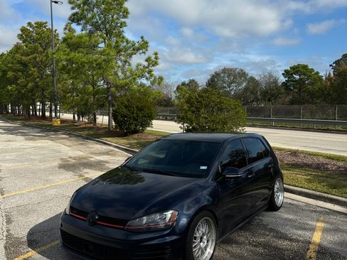 Used 2017 Volkswagen GTI Autobahn FWD image 16