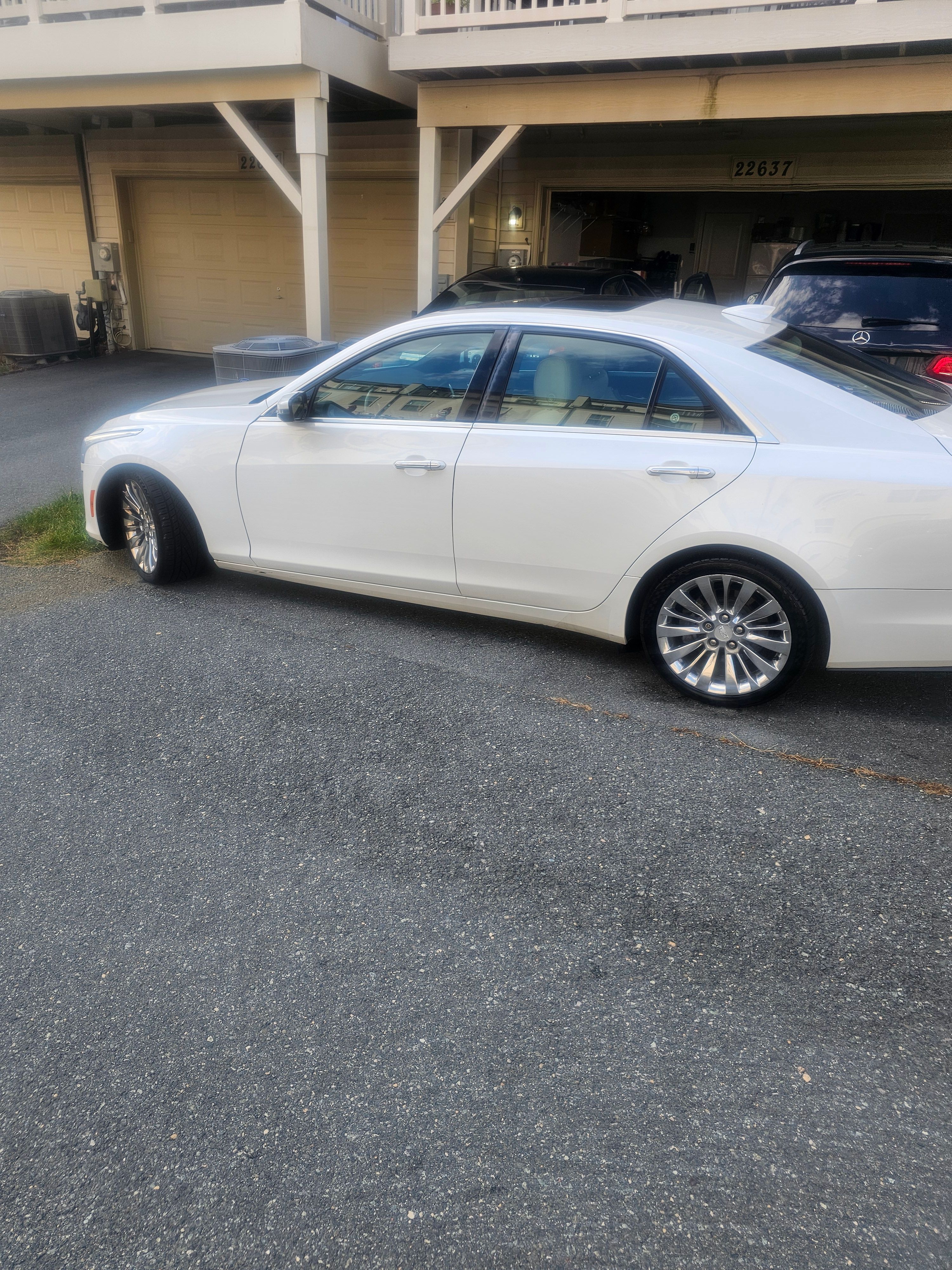 Used 2017 Cadillac CTS Luxury AWD/4WD image 2