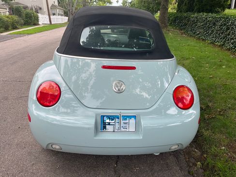 Used 2005 Volkswagen Beetle GLS FWD image 17