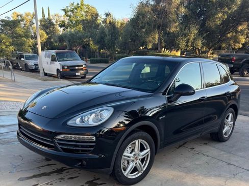 Used 2014 Porsche Cayenne S AWD/4WD image 1