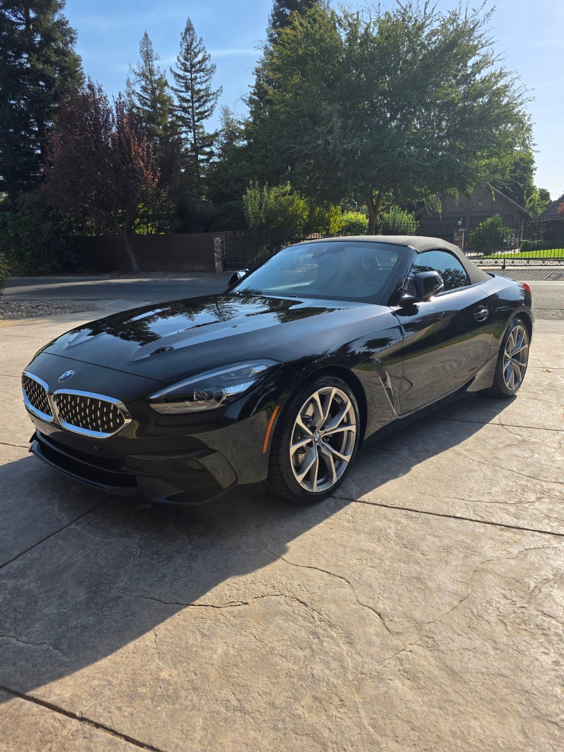 Used 2020 BMW Z4 sDrive30i w/ Premium Package RWD image 2