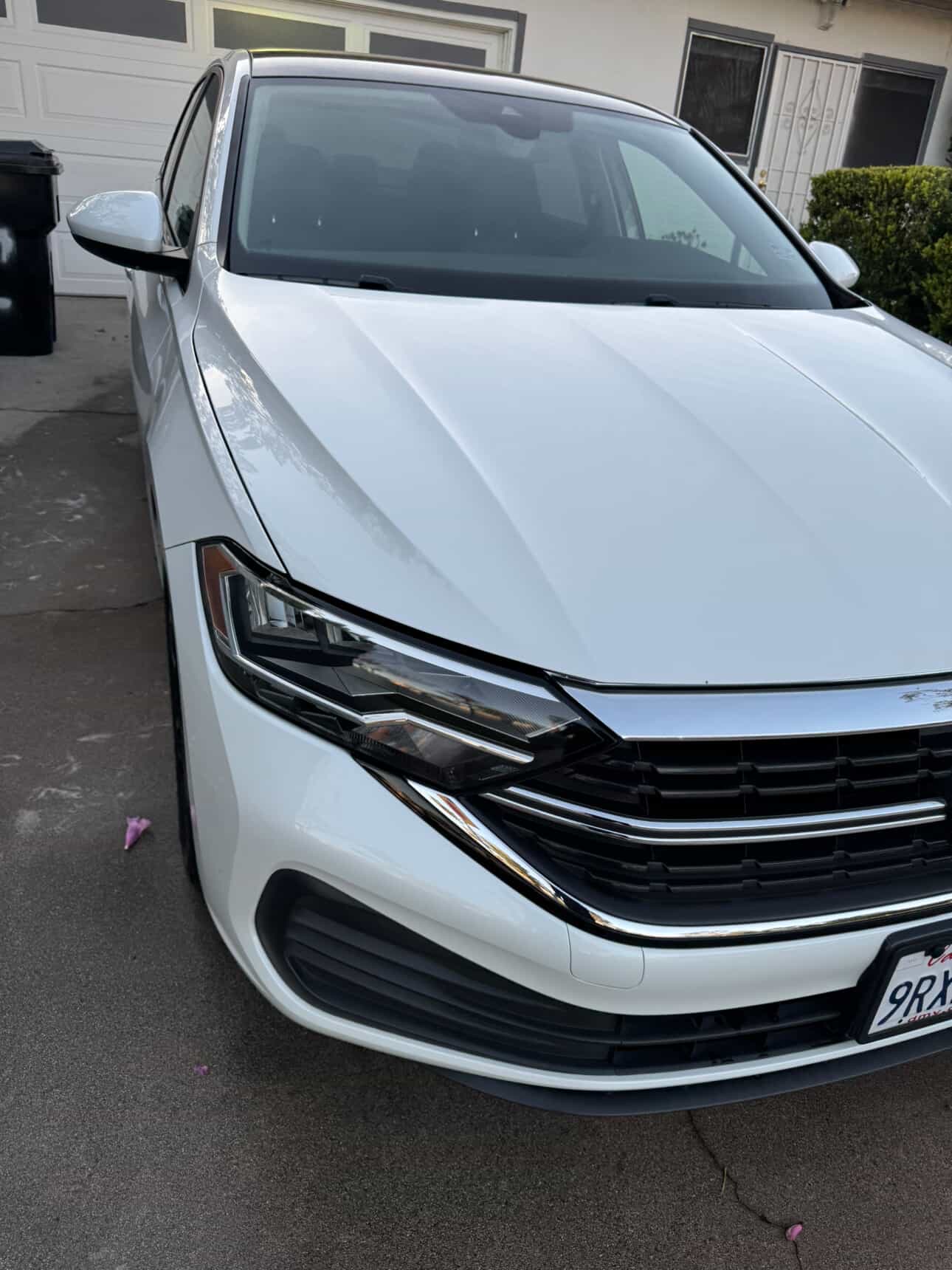 Used 2023 Volkswagen Jetta SE FWD image 2