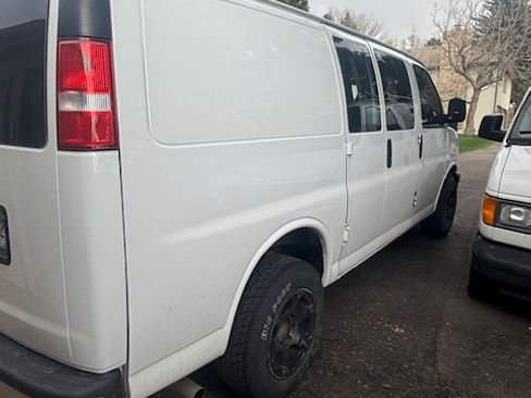 Used 2019 Chevrolet Express 2500 w/ Driver Convenience Package RWD image 8