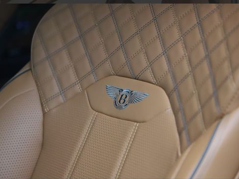 Used 2021 Bentley Bentayga V8 Sport Utility 4D image 15