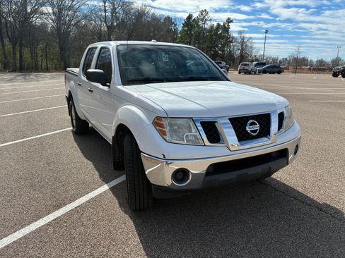 Used 2011 Nissan Frontier SV w/ SV Premium Utility Pkg image 10