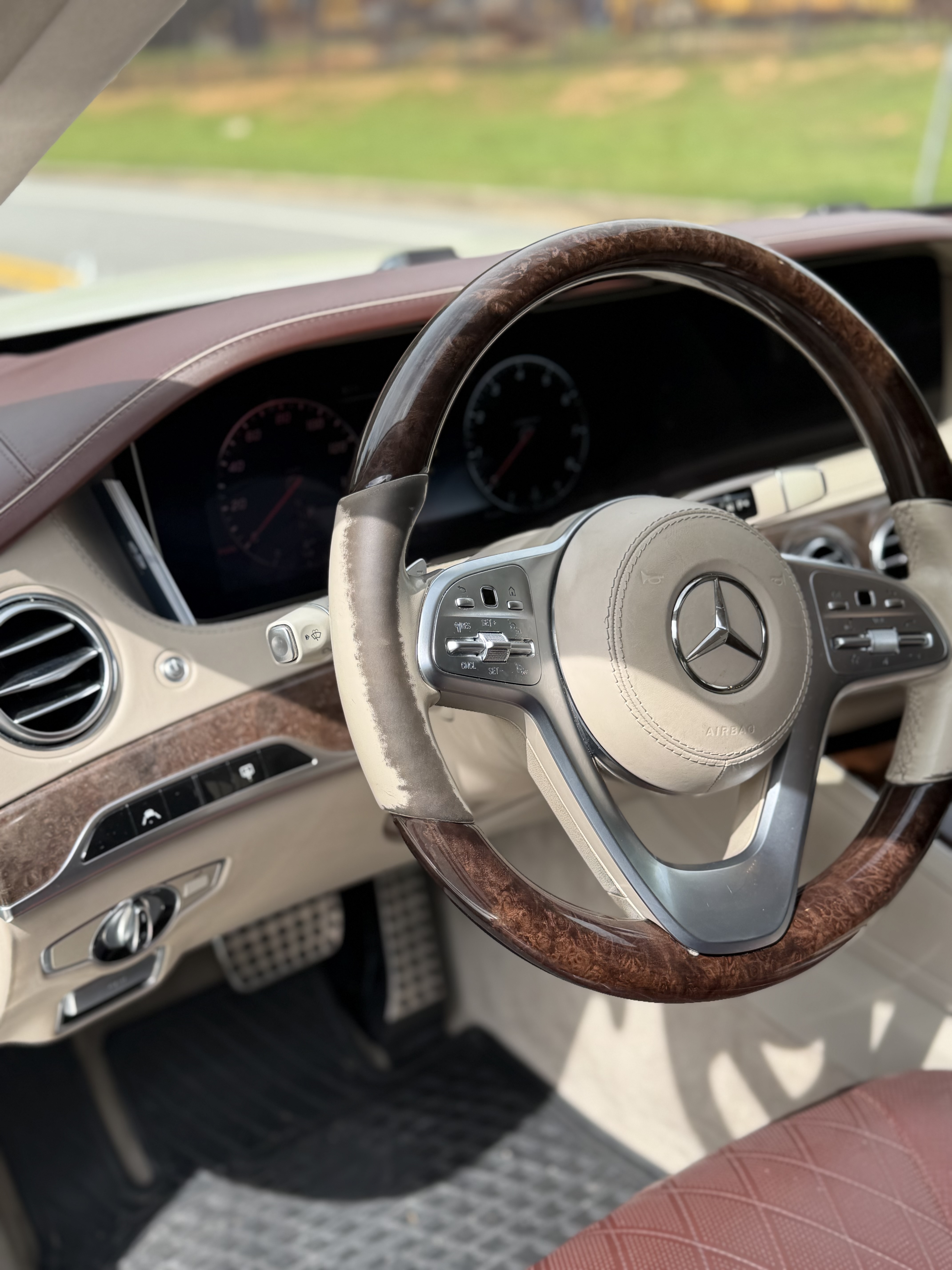 Used 2018 Mercedes-Benz S 560 Sedan image 9
