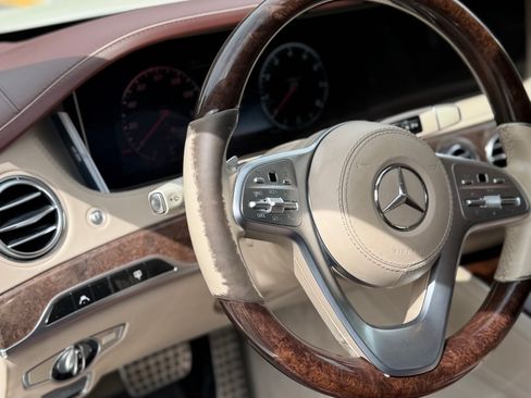 Used 2018 Mercedes-Benz S 560 Sedan image 9