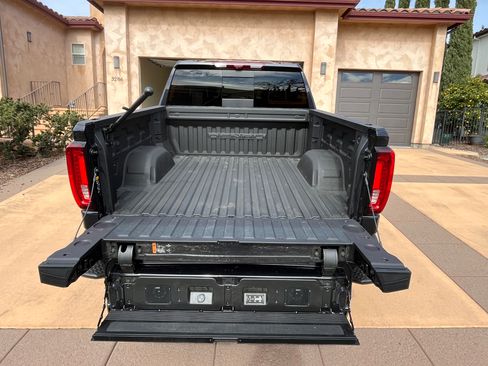 Used 2024 GMC Sierra 1500 Denali Ultimate image 18