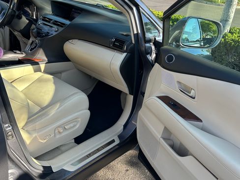 Used 2013 Lexus RX 350 AWD w/ Navigation Pkg image 2