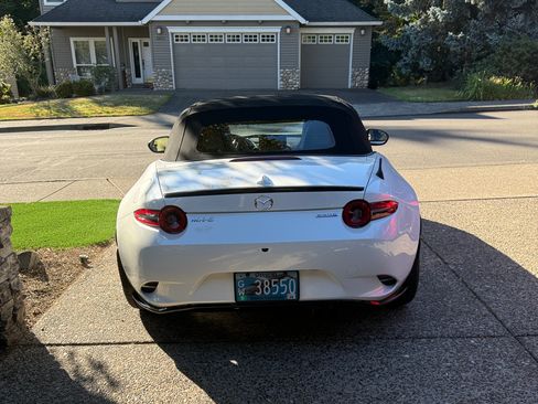 Used 2025 MAZDA MX-5 Miata Grand Touring w/ Appearance Package RWD image 5