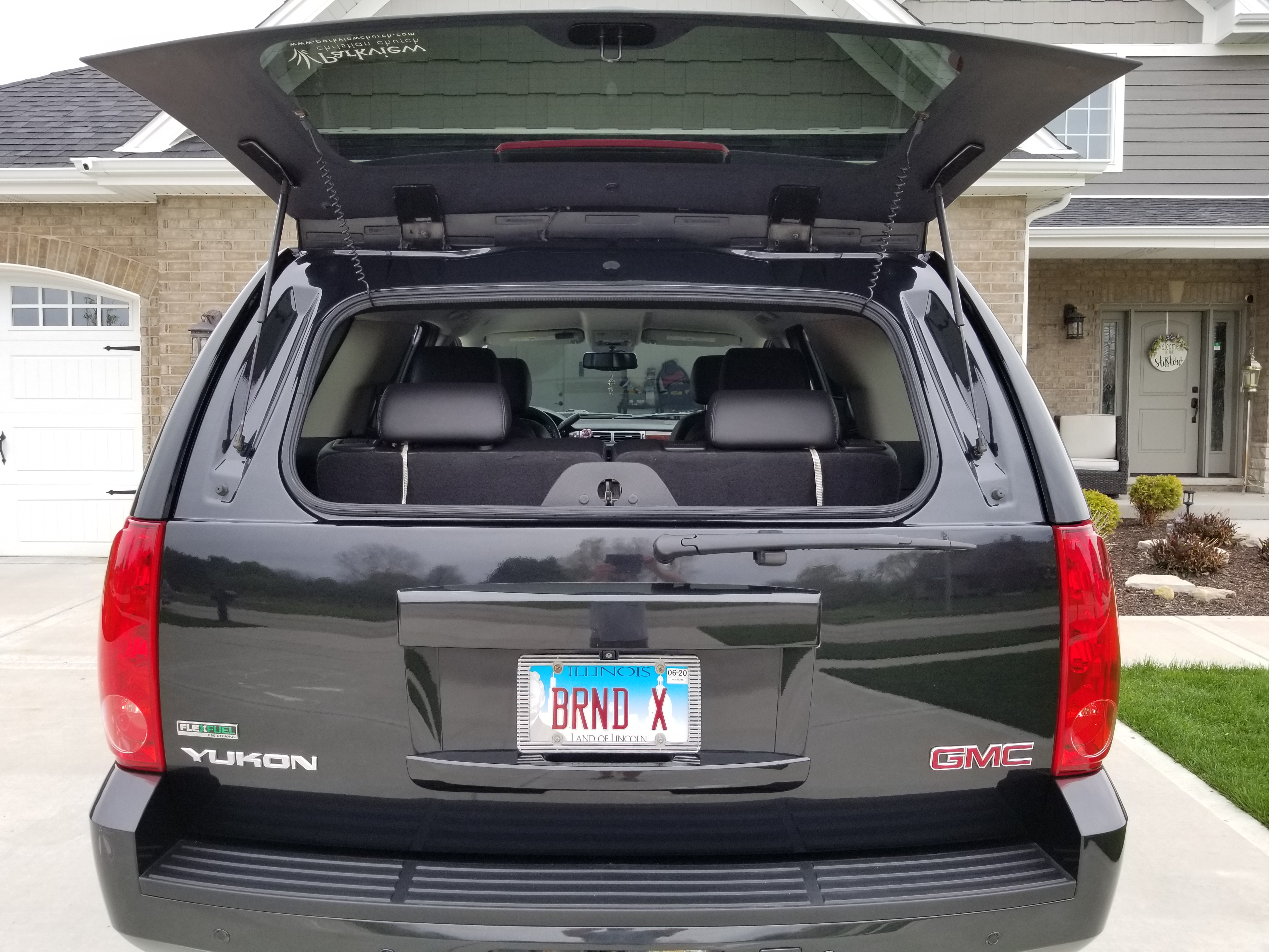 Used 2011 GMC Yukon SLT AWD/4WD image 10
