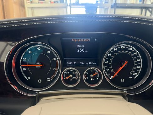Used 2016 Bentley Flying Spur W12 AWD/4WD image 11