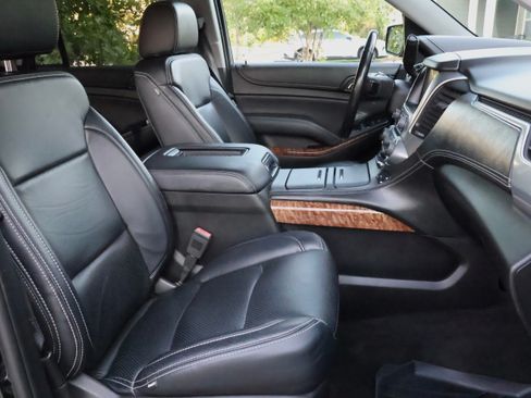 Used 2018 Chevrolet Tahoe Premier RWD image 20