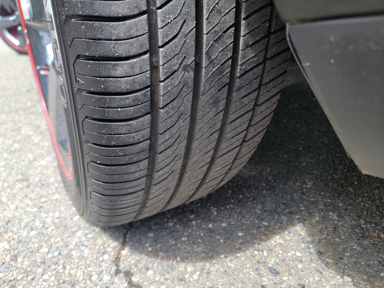 Used 2013 Dodge Challenger SXT RWD image 15