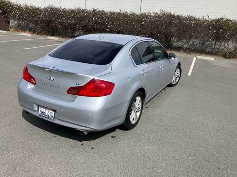 Used 2011 INFINITI G37 Journey w/ Premium Pkg RWD image 6