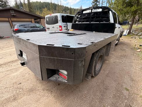 Used 2015 RAM 3500 Tradesman w/ Chrome Appearance Group AWD/4WD image 11