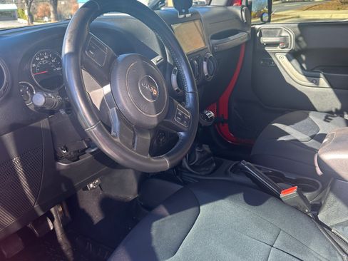 Used 2015 Jeep Wrangler Unlimited Sport w/ Quick Order Package 23S image 12