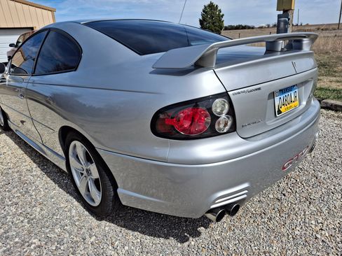 Used 2006 Pontiac GTO image 13