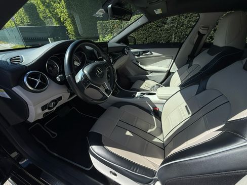 Used 2014 Mercedes-Benz CLA 250 image 10