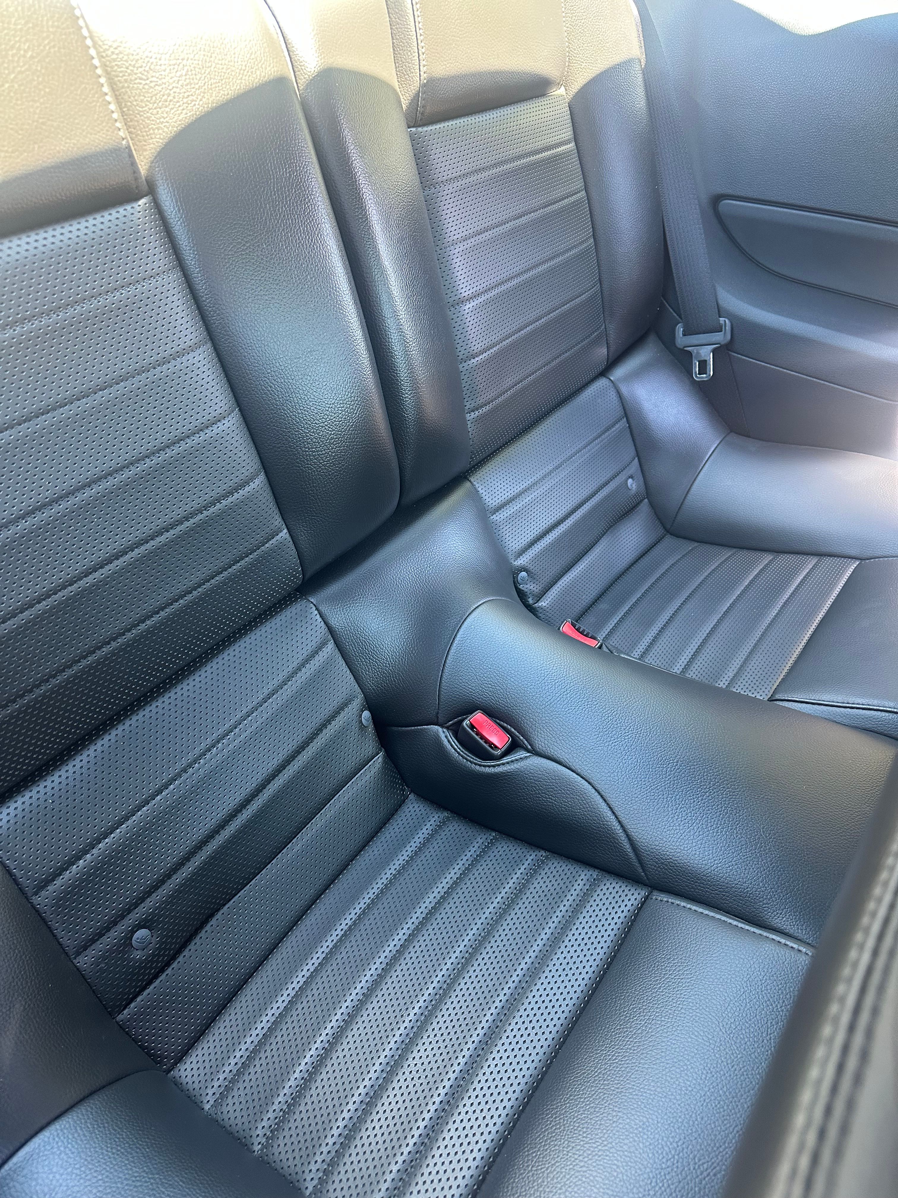 Used 2005 Ford Mustang GT Premium RWD image 11