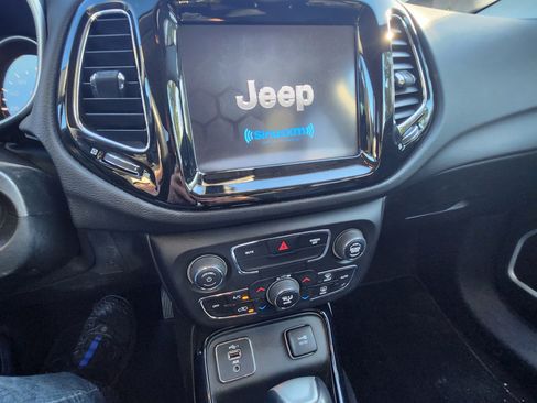 Used 2019 Jeep Compass Limited image 11