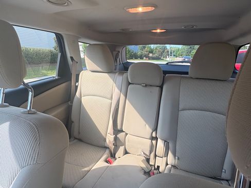 Used 2017 Dodge Journey SE w/ Flexible Seating Group FWD image 6