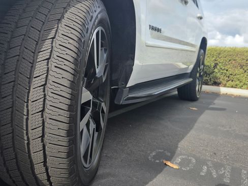 Used 2018 Chevrolet Tahoe Premier AWD/4WD image 13