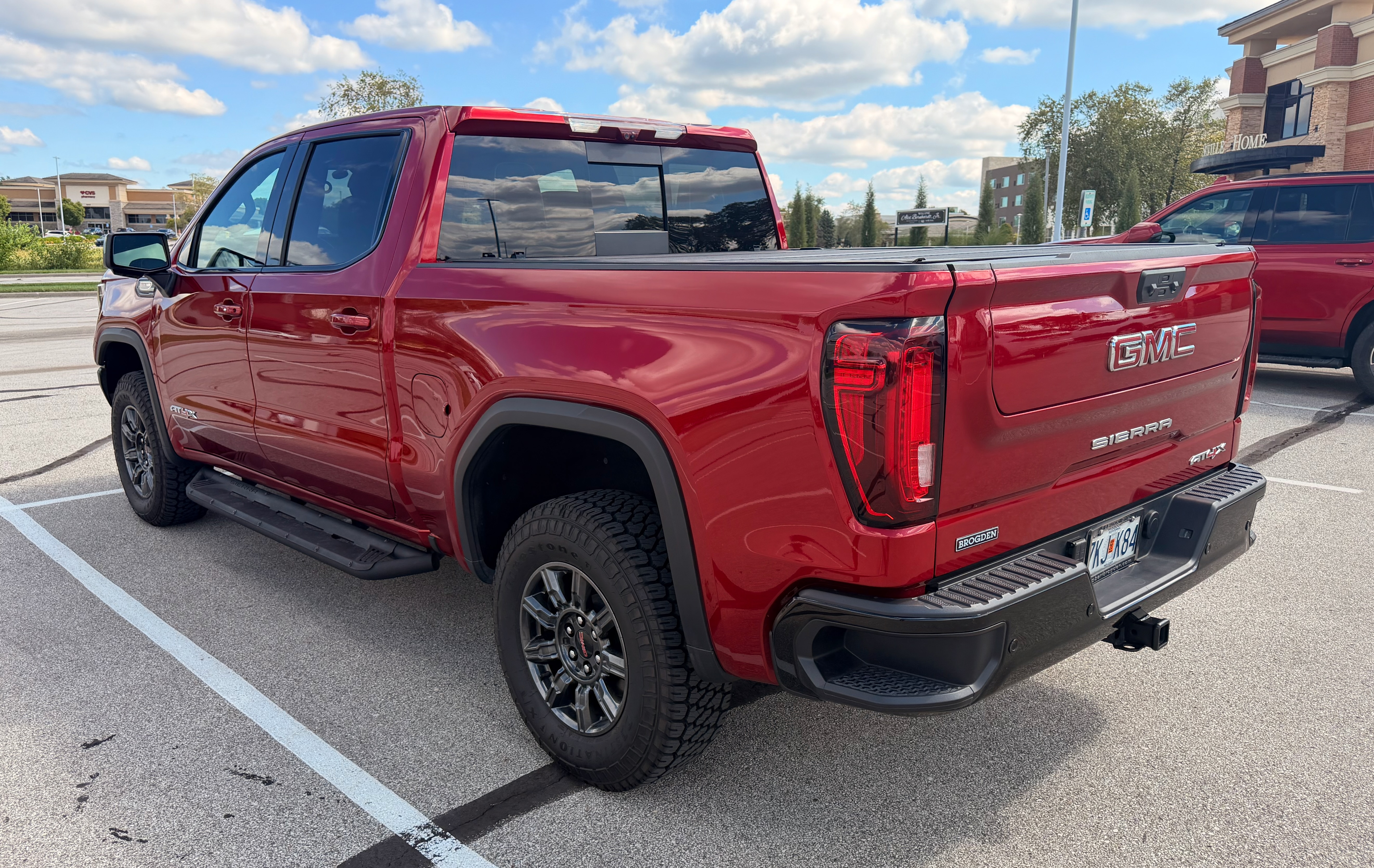 Used 2024 GMC Sierra 1500 AT4X AWD/4WD image 5