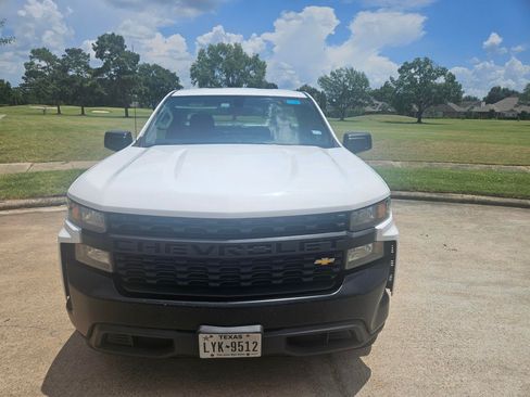 Used 2019 Chevrolet Silverado 1500 W/T RWD image 2