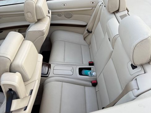 Used 2009 BMW 335i Convertible image 12