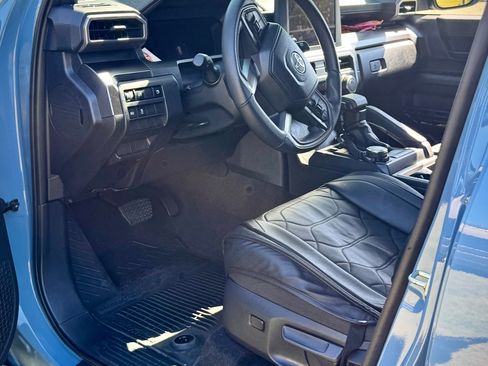 Used 2025 Toyota 4Runner SR5 image 11