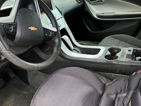 Used 2013 Chevrolet Volt FWD image 5