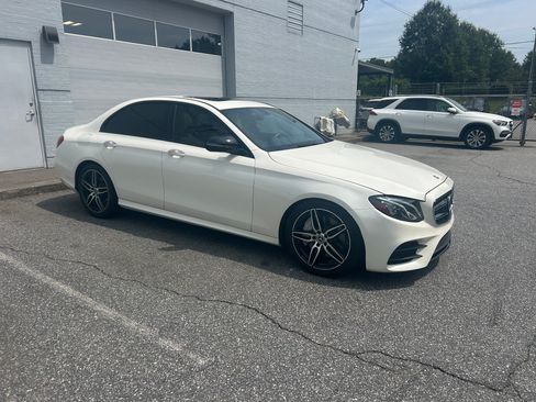 Used 2020 Mercedes-Benz E 350 Sedan w/ Premium Package image 4