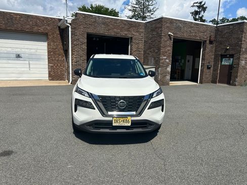Used 2021 Nissan Rogue S AWD/4WD image 2