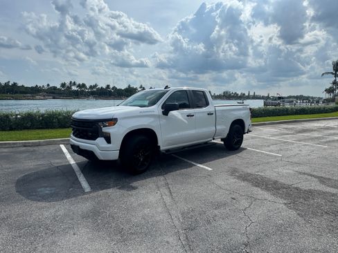 Used 2022 Chevrolet Silverado 1500 Custom AWD/4WD image 5