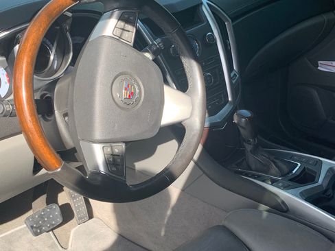 Used 2012 Cadillac SRX Luxury image 10